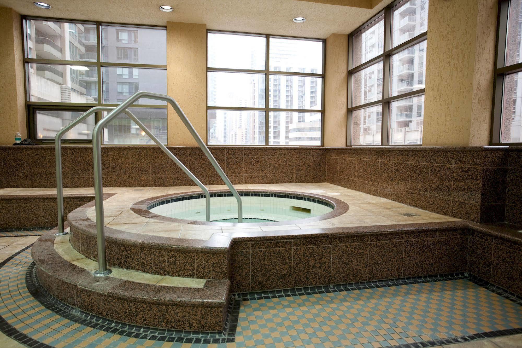 Glen Grove - Conservatory Tower Toronto Extérieur photo